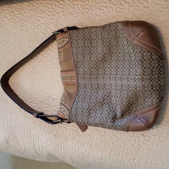 Coach bucket bag. Brown and tan suede. - Picture 4 of 6